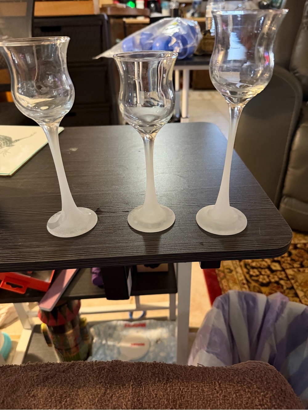 Frosted Stem Glass Set in Frosted White - Unbranded